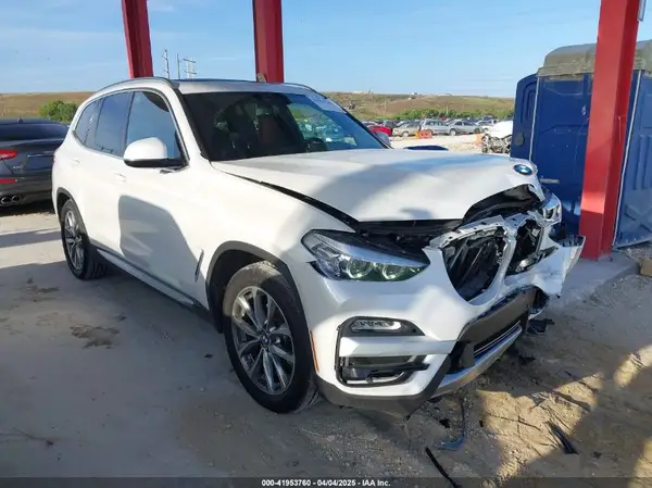 5UXTR7C54KLR47397 2019 BMW X3 - Image 1