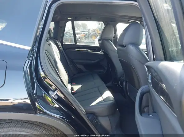 5UXTR7C54KLR47433 2019 BMW X3 - Image 8