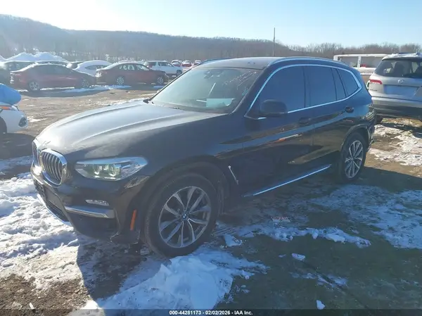 5UXTR7C54KLR47898 2019 BMW X3 - Image 2