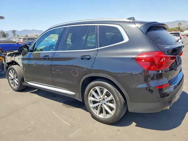 5UXTR7C54KLR50090 2019 BMW X3 - Image 2