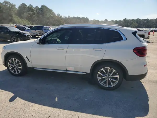 5UXTR7C54KLR52986 2019 BMW X3 - Image 2