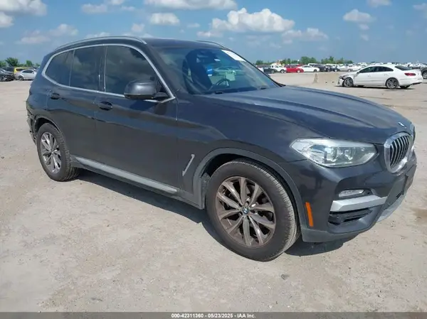 5UXTR7C55KLE93583 2019 BMW X3 - Image 1