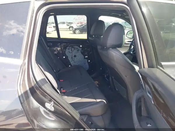 5UXTR7C55KLE93583 2019 BMW X3 - Image 8