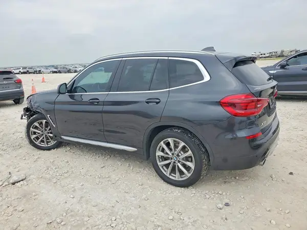 5UXTR7C55KLE96256 2019 BMW X3 - Image 2
