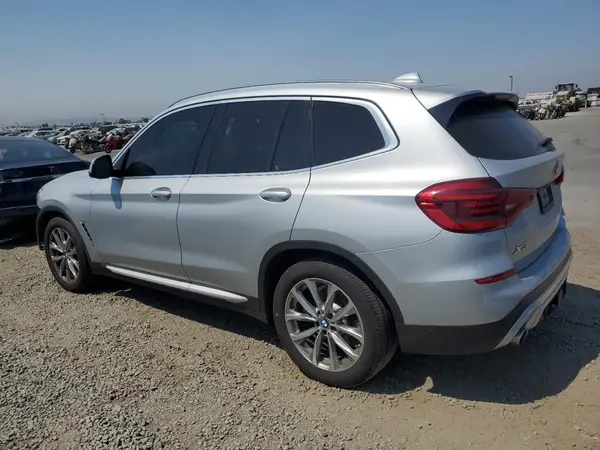 5UXTR7C55KLE96905 2019 BMW X3 - Image 2