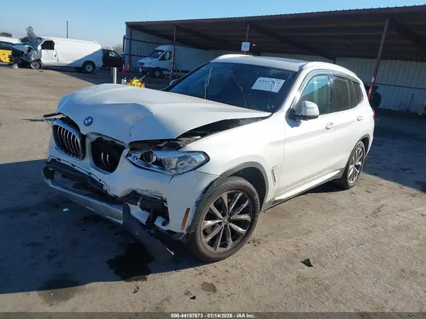 5UXTR7C55KLE97195 2019 BMW X3 - Image 2