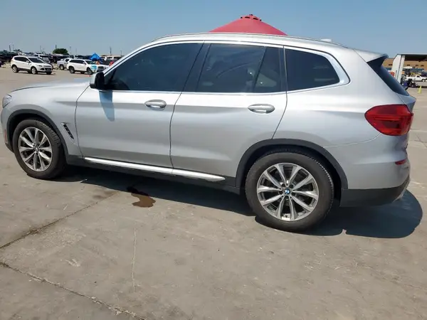 5UXTR7C55KLE97696 2019 BMW X3 - Image 2