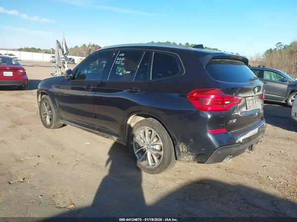 5UXTR7C55KLF27182 2019 BMW X3 - Image 2