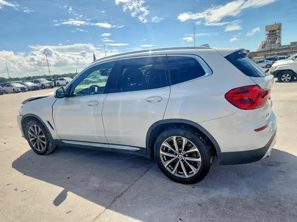 5UXTR7C55KLF27585 2019 BMW X3 - Image 2