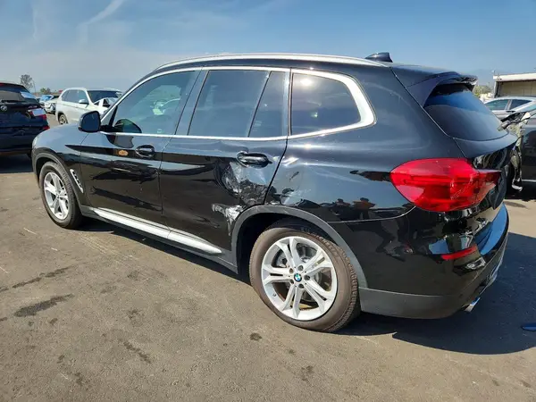 5UXTR7C55KLF27800 2019 BMW X3 - Image 2