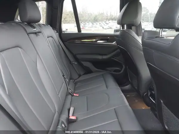 5UXTR7C55KLF29157 2019 BMW X3 - Image 8