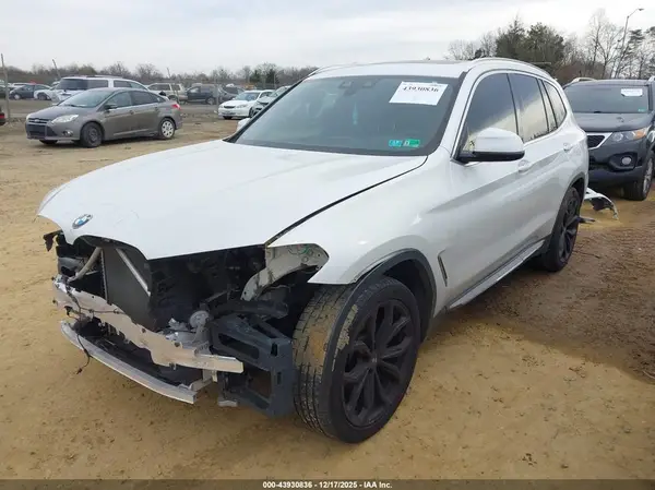 5UXTR7C55KLF29448 2019 BMW X3 - Image 2