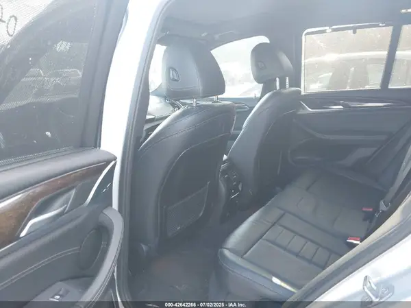 5UXTR7C55KLF29952 2019 BMW X3 - Image 8