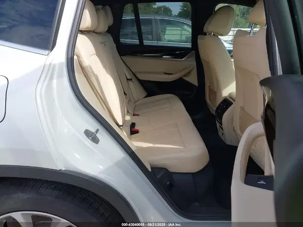 5UXTR7C55KLF30079 2019 BMW X3 - Image 8