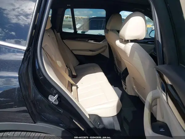5UXTR7C55KLF31734 2019 BMW X3 - Image 8