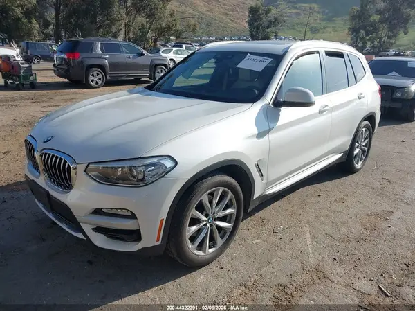 5UXTR7C55KLF33466 2019 BMW X3 - Image 2