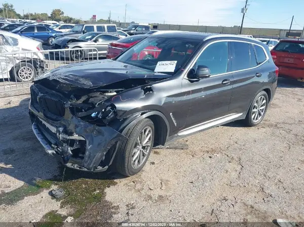 5UXTR7C55KLF35038 2019 BMW X3 - Image 2