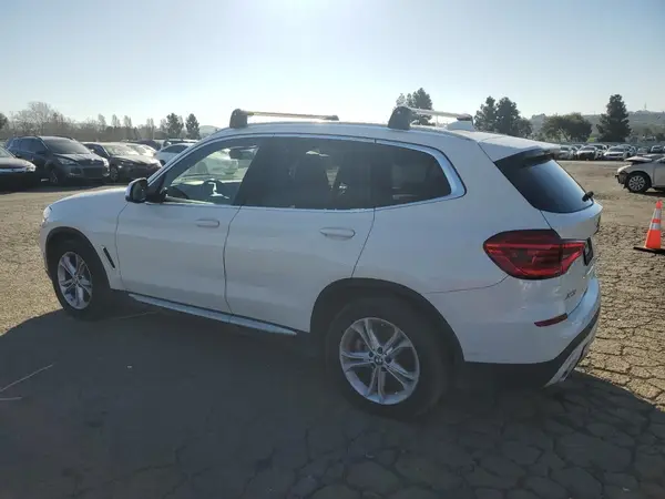 5UXTR7C55KLR43696 2019 BMW X3 - Image 2