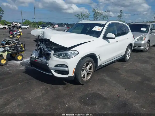 5UXTR7C55KLR43875 2019 BMW X3 - Image 2