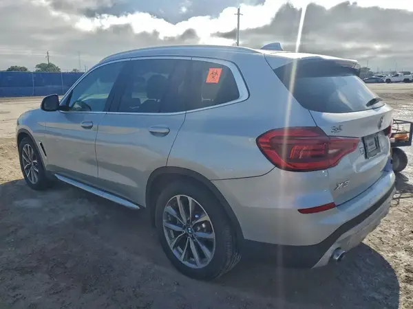 5UXTR7C55KLR47246 2019 BMW X3 - Image 2
