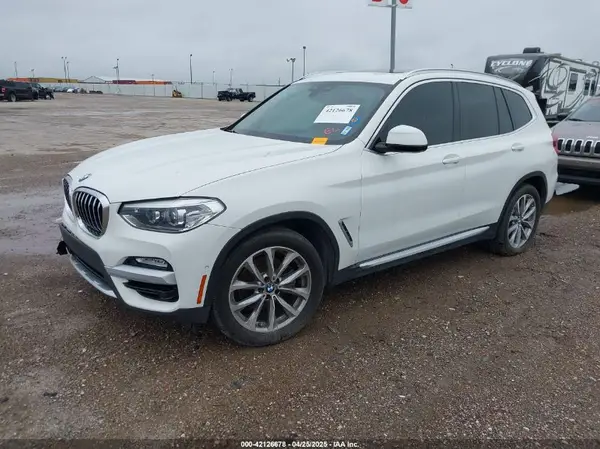 5UXTR7C55KLR47585 2019 BMW X3 - Image 2