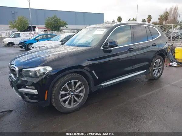 5UXTR7C55KLR49224 2019 BMW X3 - Image 2