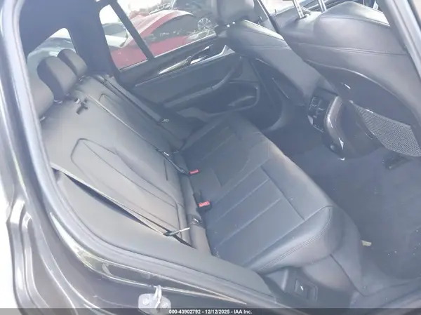 5UXTR7C55KLR51667 2019 BMW X3 - Image 8