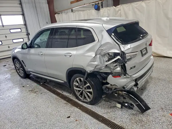 5UXTR7C55KLR51765 2019 BMW X3 - Image 2