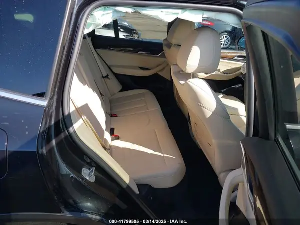 5UXTR7C55KLR52298 2019 BMW X3 - Image 8