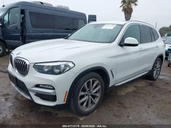 5UXTR7C55KLR52589 2019 BMW X3 - Image 2