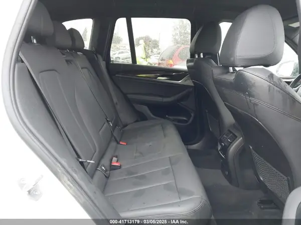 5UXTR7C55KLR52589 2019 BMW X3 - Image 8