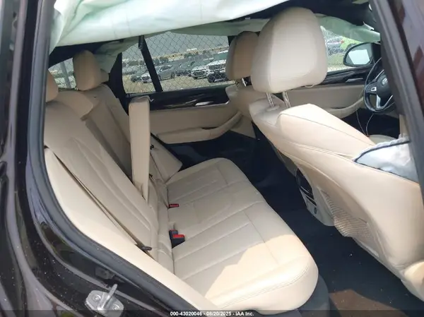 5UXTR7C56KLA48317 2019 BMW X3 - Image 8