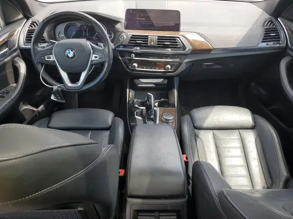 5UXTR7C56KLE88828 2019 BMW X3 - Image 8