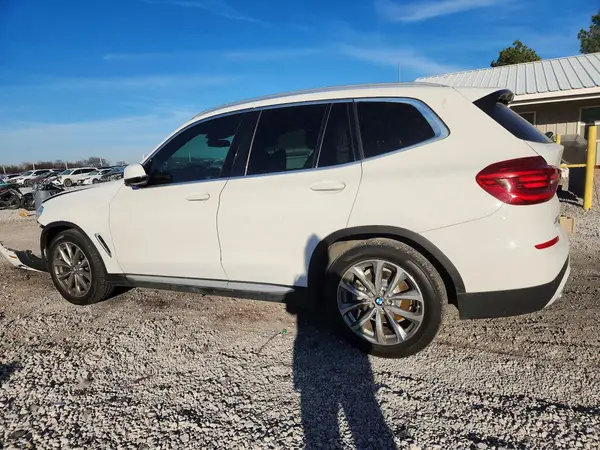 5UXTR7C56KLE93723 2019 BMW X3 - Image 2