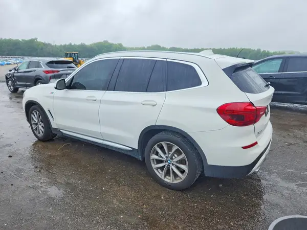 5UXTR7C56KLE93740 2019 BMW X3 - Image 2