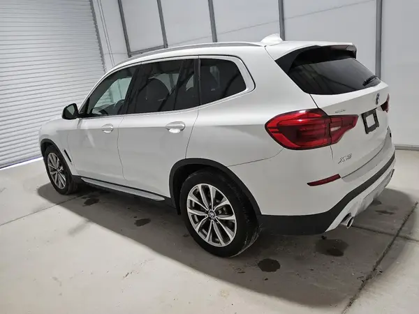 5UXTR7C56KLE94368 2019 BMW X3 - Image 2