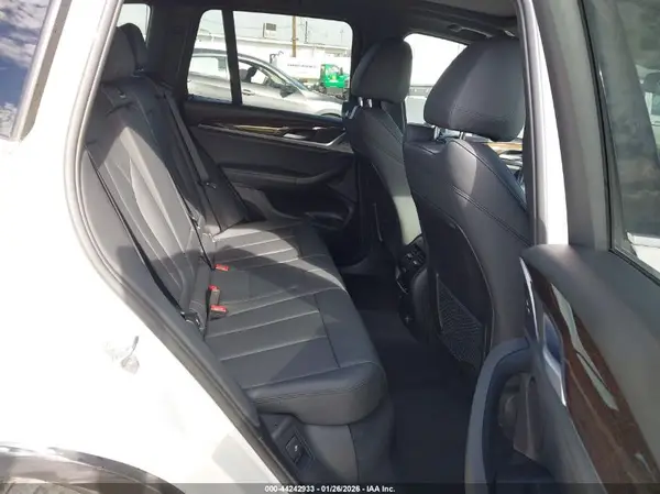 5UXTR7C56KLE94726 2019 BMW X3 - Image 8