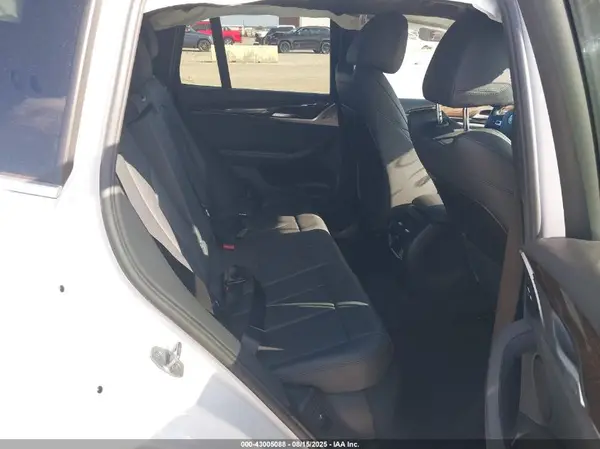 5UXTR7C56KLE98369 2019 BMW X3 - Image 8