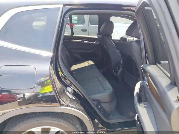 5UXTR7C56KLE98940 2019 BMW X3 - Image 8