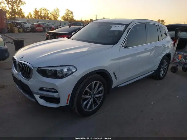 5UXTR7C56KLF23805 2019 BMW X3 - Image 2