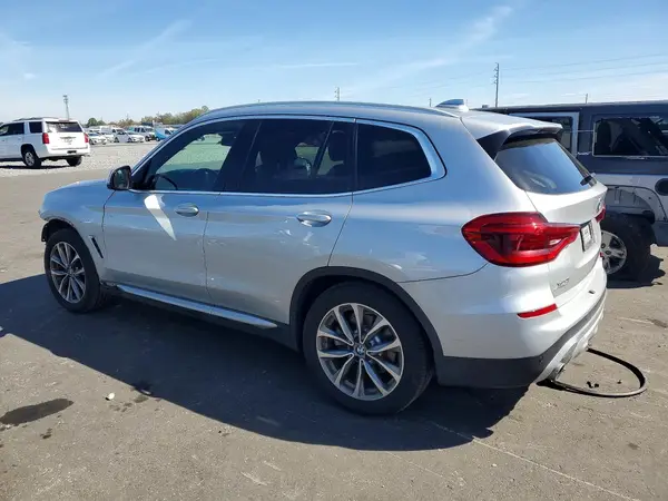5UXTR7C56KLF25165 2019 BMW X3 - Image 2