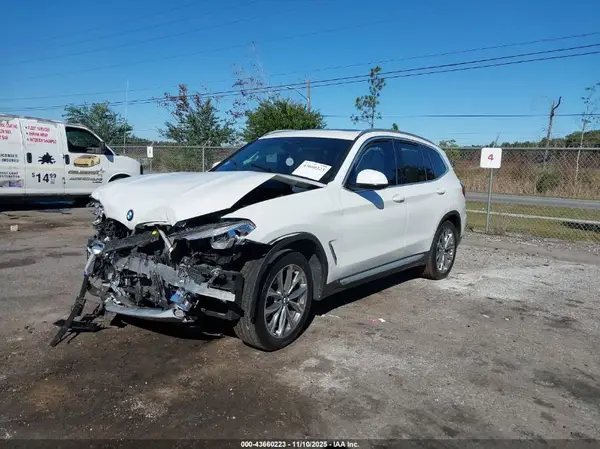 5UXTR7C56KLF25795 2019 BMW X3 - Image 2