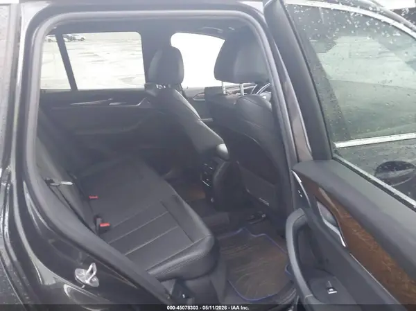 5UXTR7C56KLF26106 2019 BMW X3 - Image 8