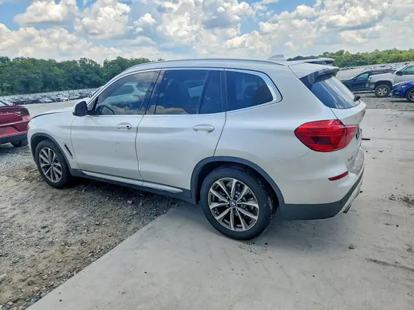 5UXTR7C56KLF28745 2019 BMW X3 - Image 2