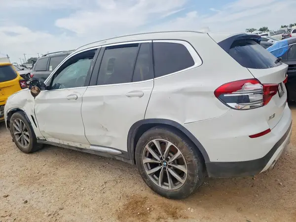 5UXTR7C56KLF29359 2019 BMW X3 - Image 2