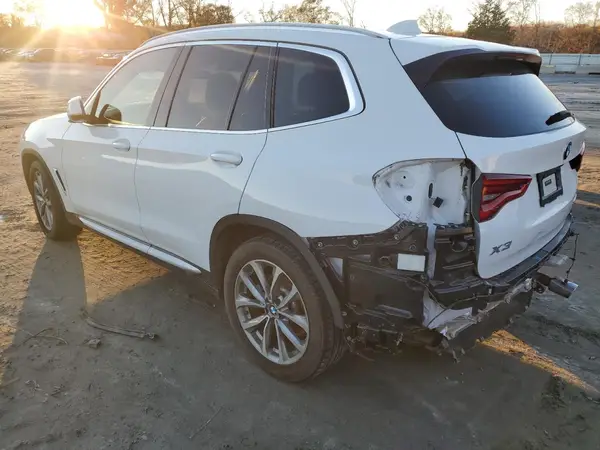 5UXTR7C56KLF32052 2019 BMW X3 - Image 2