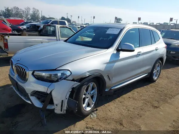 5UXTR7C56KLF33539 2019 BMW X3 - Image 2