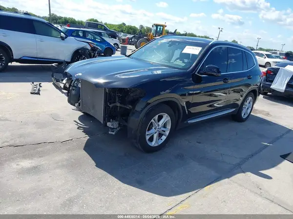 5UXTR7C56KLF35596 2019 BMW X3 - Image 2