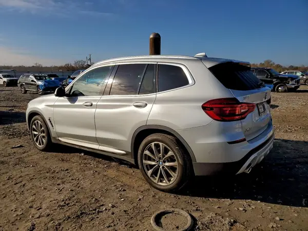 5UXTR7C56KLF36117 2019 BMW X3 - Image 2