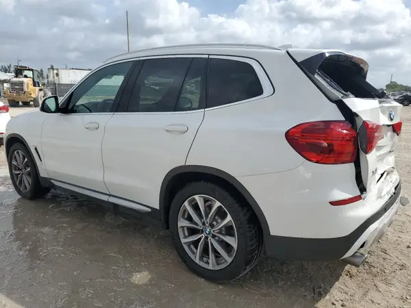 5UXTR7C56KLF36800 2019 BMW X3 - Image 2